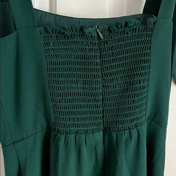 NWOT Petal & Pup Laurel Midi Dress in Emerald - Picture 6 of 6